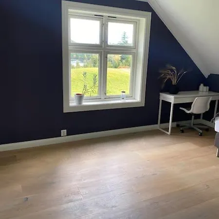 Feriehus Eikeland Gard *