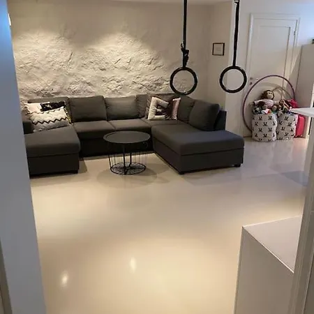 Feriehus Eikeland Gard *