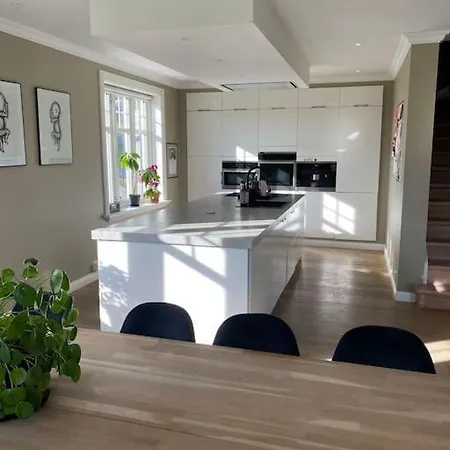 Feriehus Eikeland Gard Vennesla